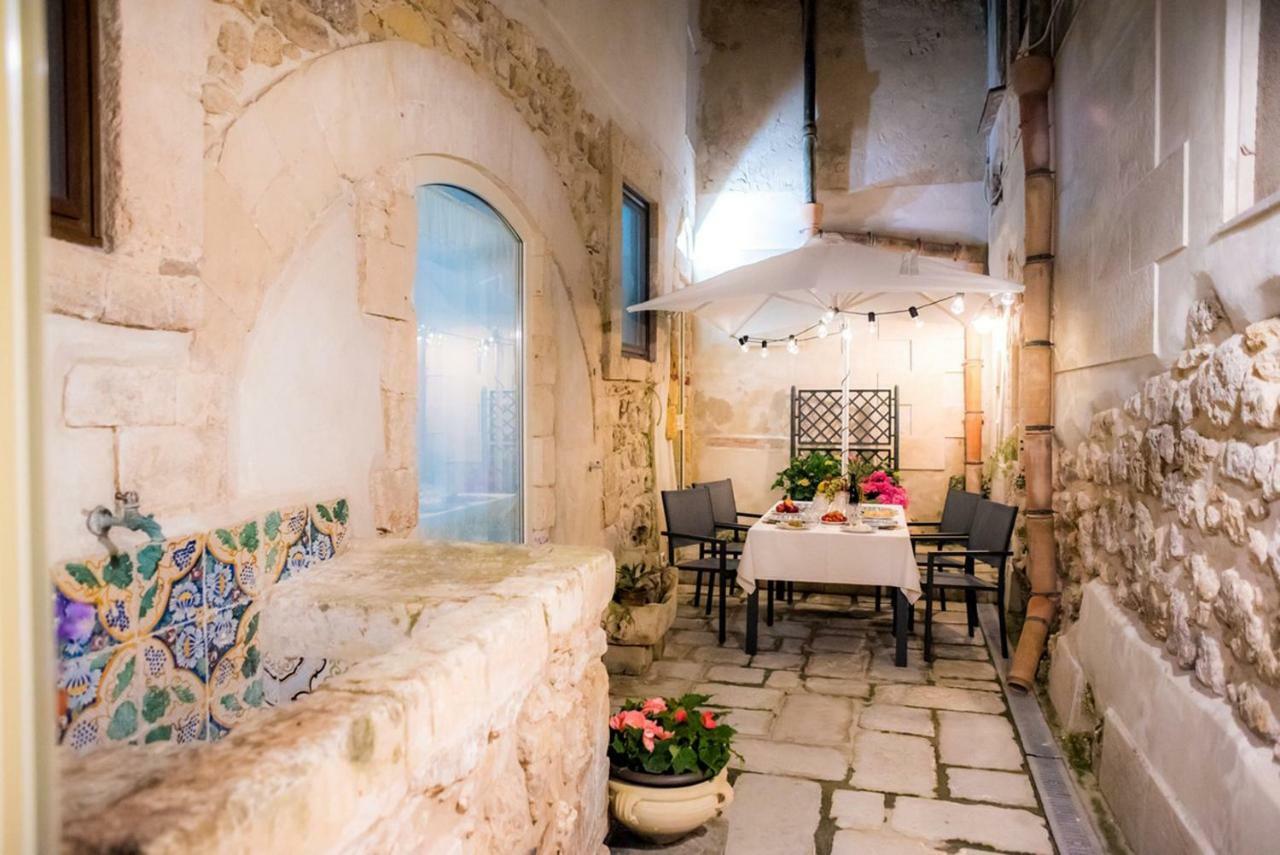Ortigia Ancient House Apartment Syracuse Bagian luar foto