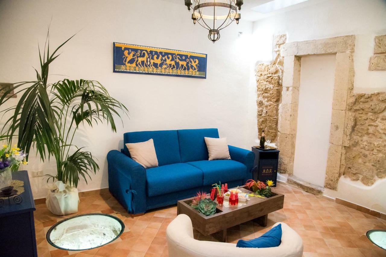 Ortigia Ancient House Apartment Syracuse Bagian luar foto