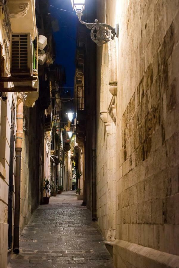 Ortigia Ancient House Apartment Syracuse Bagian luar foto