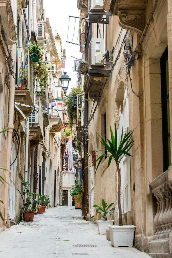Ortigia Ancient House Apartment Syracuse Bagian luar foto