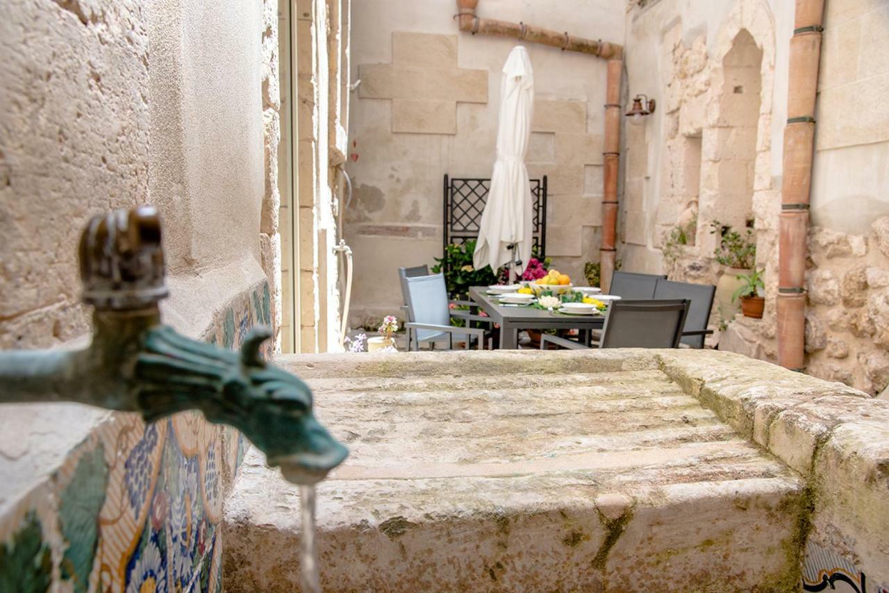 Ortigia Ancient House Apartment Syracuse Bagian luar foto